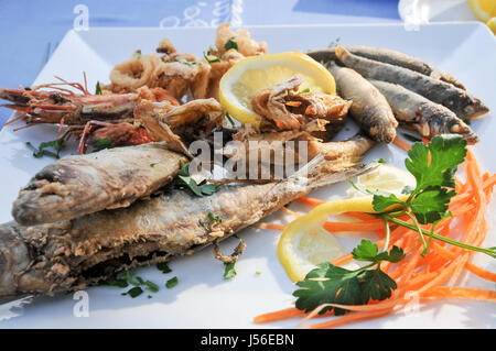 Plateau de fruits de mer photographié à Paphos, Chypre Banque D'Images