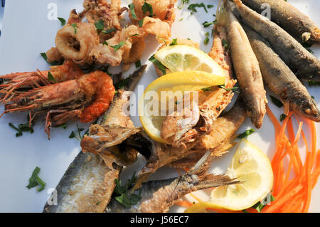 Plateau de fruits de mer photographié à Paphos, Chypre Banque D'Images