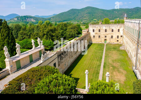 Padova, Italie vue panoramique sur la cour intérieure de l'Catajo château dans la région des collines euganéennes Banque D'Images