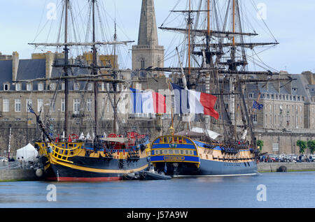 L'Hermione et l'Etoile du Roy à Saint-Malo (Ille et Vilaine, Bretagne, France). Banque D'Images