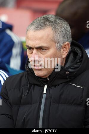 JOSE MOURINHO STOKE CITY V CHELSEA Au Britannia Stadium de Stoke-on-Trent, Angleterre 07 Décembre 2013 Banque D'Images