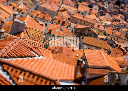 Dubrovnik, Croatie - Juillet 29, 2014 : la vieille ville de Dubrovnik, Croatie. Effet miniature de décentrement et de bâtiments de Dubrovnik en Croatie. Banque D'Images