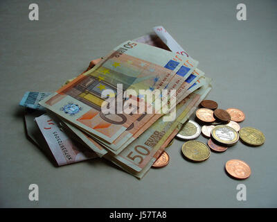 Payer monnaie euro riches riches pièces bien acheter des billets change-t-il mauvais Banque D'Images