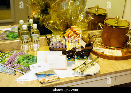 Orlando Florida, International Drive, The Peabody Orlando, hôtel hôtels motels inn motel, panier de fruits, plateau de glace, bienvenue, invité, chambre, hôpital Banque D'Images