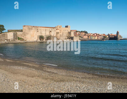 Vue de Collioure, côte de Cantabia, France Banque D'Images