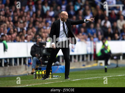 Jaap Stam gestionnaire de lecture des gestes sur la ligne de touche lors de la Sky Bet jouer hors Championnat, deuxième match aller au stade Madejski, lecture. Banque D'Images