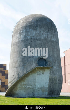 Soufflerie verticale historique au parc aérodynamique au parc scientifique et technologique à Adlershof Berlin, Allemagne Banque D'Images