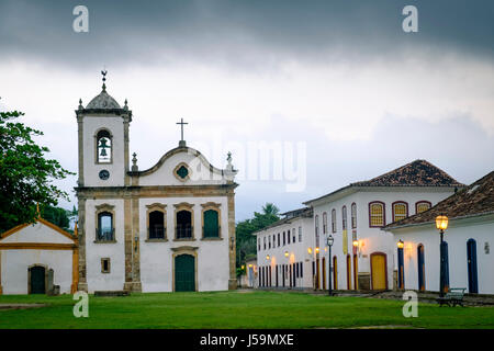 L'église coloniale portugaise de Santa Rita, Paraty, Brésil Banque D'Images