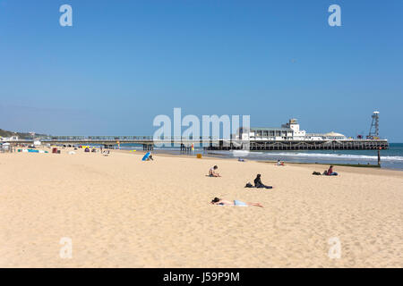 West Beach et la jetée de Bournemouth, Bournemouth, Dorset, England, United Kingdom Banque D'Images