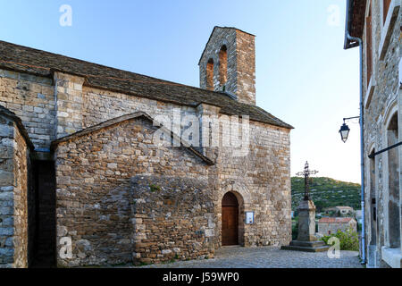 La France, l'Hérault, Minerve, étiqueté Les Plus Beaux Villages de France (le plus beau village de France), l'église Banque D'Images