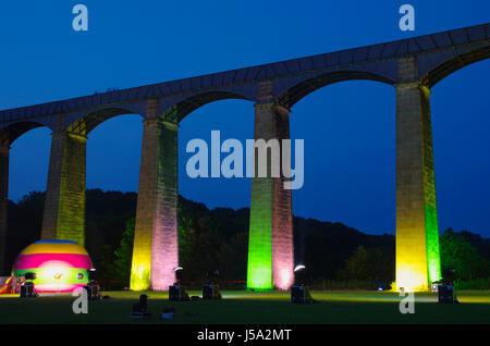 Sous les arches, Banque D'Images