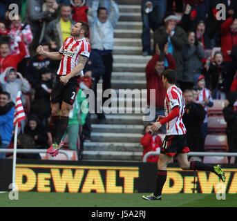 PHIL BARDSLEY CÉLÈBRE SUNDERLAND V MANCHESTER CITY STADIUM OF LIGHT SUNDERLAND ANGLETERRE 10 Novembre 2013 Banque D'Images