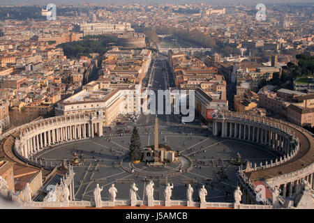 Soirée cathédrale petersdom visiter Rome Roma Italia pape vatican Banque D'Images