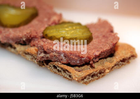 Pain croustillant avec le corned-beef Banque D'Images