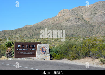 La porte d'entrée du nord à Big Bend National Park, près de la route 385 au Texas. Banque D'Images