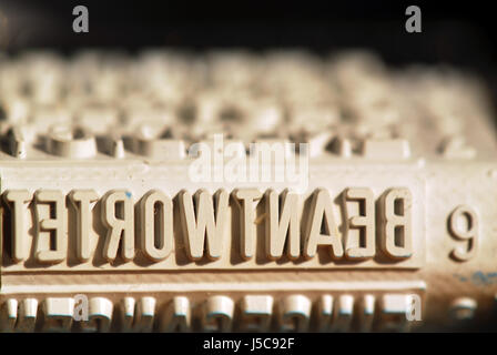 Lettres texte annoter Approbation facture réponse de tampon en caoutchouc Banque D'Images