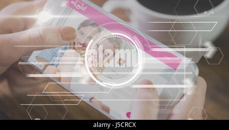 Digital composite des mains à l'aide de smart phone avec un fond Banque D'Images