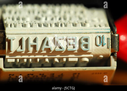 Lettres texte annoter Approbation facture payée calculs de tampon en caoutchouc Banque D'Images