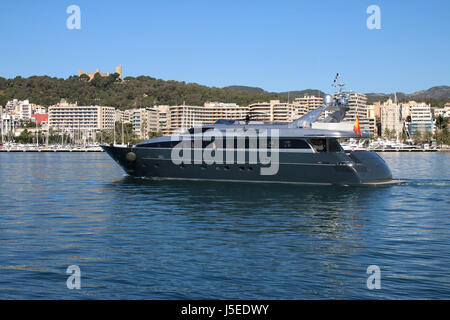 Image - Luxury Motor Superyacht "RD" (35m, construit en 2010 par Cantieri Navali Lavagna, courtier Northrop&Johnson) - Palma de Majorque. Banque D'Images