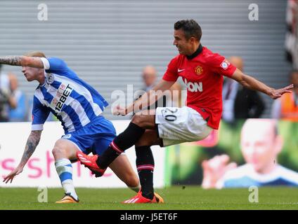 ROBIN VAN PERSIE SCORES 2ème rendez V MANCHESTER UNITED WIGAN ATHL WEMBLEY LONDON UK 11 Août 2013 Banque D'Images