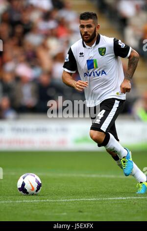 BRADLEY JOHNSON Norwich City FC HULL KC Stadium ANGLETERRE 24 Août 2013 Banque D'Images