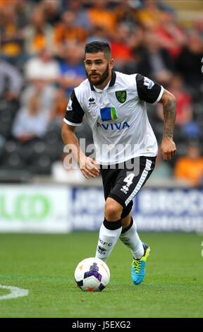 BRADLEY JOHNSON Norwich City FC Norwich City FC HULL KC Stadium ANGLETERRE 24 Août 2013 Banque D'Images