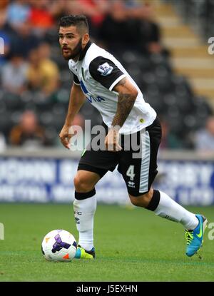 BRADLEY JOHNSON Norwich City FC HULL KC Stadium ANGLETERRE 24 Août 2013 Banque D'Images