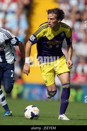 MIGUEL MICHU Swansea City FC Swansea City FC THE HAWTHORNS WEST BROMWICH ANGLETERRE 01 Septembre 2013 Banque D'Images