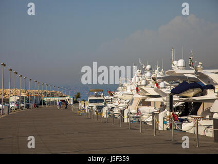 Bateau bateaux dans marina yacht club, gouvernorat Beyrouth, Beyrouth, Liban Banque D'Images