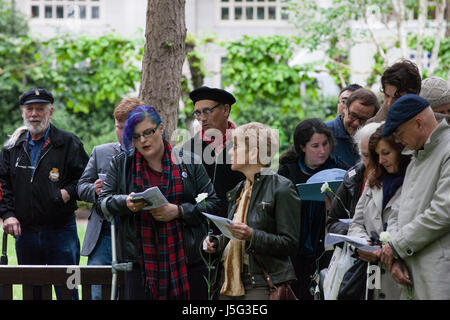 Londres, Royaume-Uni. 15 mai, 2017. Sir Mark Rylance assiste à une cérémonie en l'honneur de tous les objecteurs de conscience en Tavistock Square. Banque D'Images