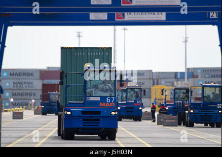 Terminal à conteneurs en eaux profondes DCT à Gdansk, Pologne. 17 mai, 2017. Credit : Wojciech Strozyk/Alamy Live News Banque D'Images