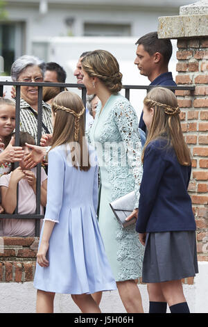 Madrid, Espagne. 17 mai, 2017. laissez Asunción de Nuestra Señora église après la Première Communion de Princess Sofia le 17 mai 2017 à Aravaca près de Madrid. Credit : ZUMA Press, Inc./Alamy Live News Banque D'Images