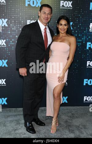 New York, NY, USA. 15 mai, 2017. John Cena, Nikki Bella aux arrivées pour FOX 2017 Post-Party Présentation Upfront Wollman Rink, dans Central Park, New York, NY 15 mai 2017. Crédit : John Nacion/Everett Collection/Alamy Live News Banque D'Images