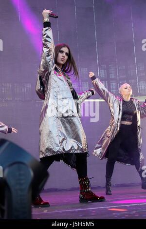 Hailee Steinfeld sur scène pour RADIO KIIS FM's Wango Tango - Concert, StubHub Center, Los Angeles, CA, 13 mai 2017. Photo par : JA/Everett Collection Banque D'Images