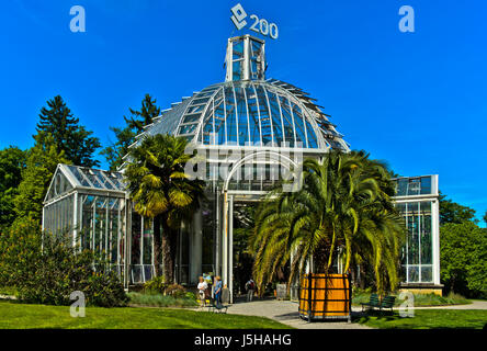 Genève, Suisse. 17 mai 2017. Le Conservatoire et Jardin botanique de la ville de Genève, Conservatoire et Jardin Botaniques de la Ville de Genève, de célébrer le bicentenaire de leur fondation en 1807. Une vue de la Jardin botanique de Genève est l'effet de serre pour les plantes des zones climatiques tempérées. Crédit : Collection GFC/Alamy Live News Banque D'Images