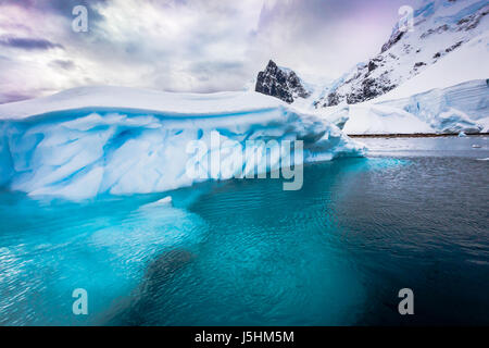 D'énormes icebergs dans l'Antarctique Banque D'Images