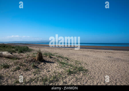 La plage de Troon Ayrshire en Écosse, le calme d'un matin de printemps ensoleillé Banque D'Images