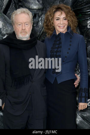 Le 04 mai 2017 - Réalisateur Ridley Scott et Giannina Facio assister à 'alien' Pacte : Première mondiale à l'Odeon Leicester Square à Londres, Angleterre, RU Banque D'Images