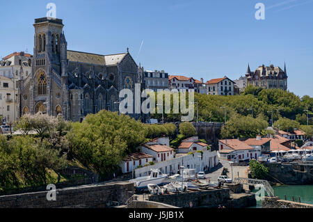 Port de pêche et du Port Vieux ou l'église Sainte Eugénie, Biarritz, Pays Basque, Pyrénées-Atlantiques, Aquitaine, France, Europe Banque D'Images