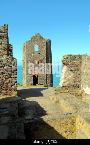 Moteur à l'abandon de l'ancienne maison d'une mine d'étain de Cornouailles en Angleterre Banque D'Images