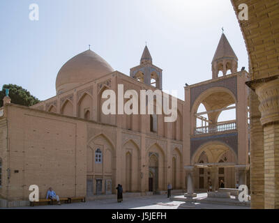 Cour intérieure et beffroi de la Cathédrale de Sainte Marie de l'Assomption, également connu sous le nom de la cathédrale de Vank, situé à New Julfa, Isfahan, Iran Banque D'Images