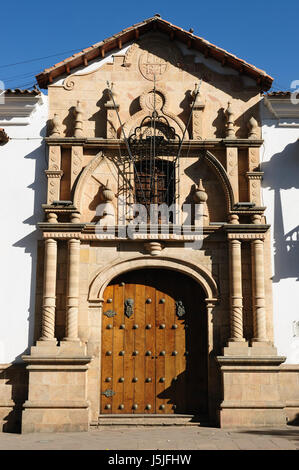 La capitale de la Bolivie - Sucre possède un riche héritage colonial, évidente dans ses bâtiments, des paysages de rue. La photo présente la Casa de la Libertad - w Banque D'Images