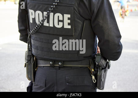 United States Secret Service Agent de police en uniforme, armés de revolver et gilet pare-balles et de tactique Washington DC USA Banque D'Images