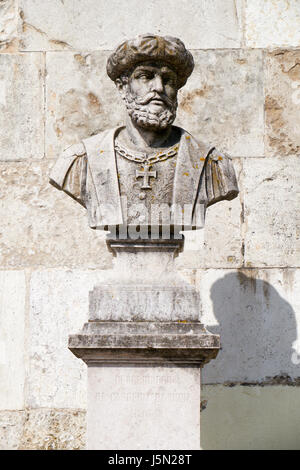 Buste de Vasco da Gama, le célèbre navigateur et explorateur portugais, dans le jardin de San Pedro de Alcantara Banque D'Images