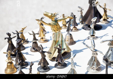 Des souvenirs de soufi metal dans la boutique, Turquie Banque D'Images