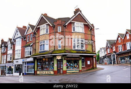 Crowborough East Sussex UK - bienfaiteurs hardware store anciennement bouchers Rush boutique dans le High Street Banque D'Images