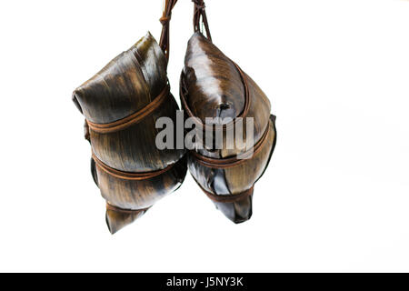 Zongzi, la cuisine chinoise traditionnelle généralement préparés pour le Dragon Boat Festival Banque D'Images