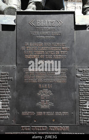 Détail de la National Monument commémoratif dédié aux pompiers, à l'origine dédiée aux pompiers qui sont morts pendant le Blitz de la Seconde Guerre mondiale Banque D'Images