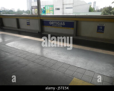 La station de MRT Boni 02665 Pioneer Mandaluyong City 02 Banque D'Images