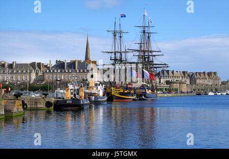 L'Hermione et l'Etoile du Roy à Saint-Malo (Ille et Vilaine, Bretagne, France). Banque D'Images